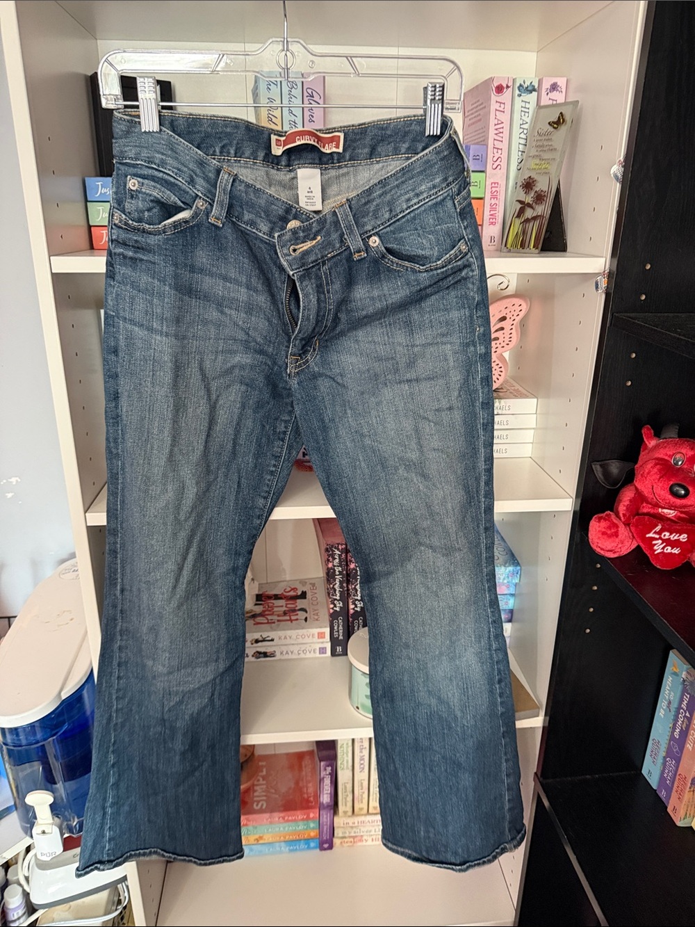 GAP Women's Flared Jeans in Medium Blue Wash